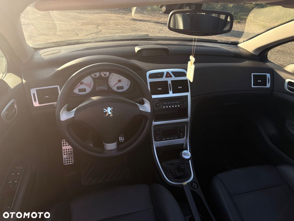 Peugeot 307 CC 2.0 HDi Intense - 18