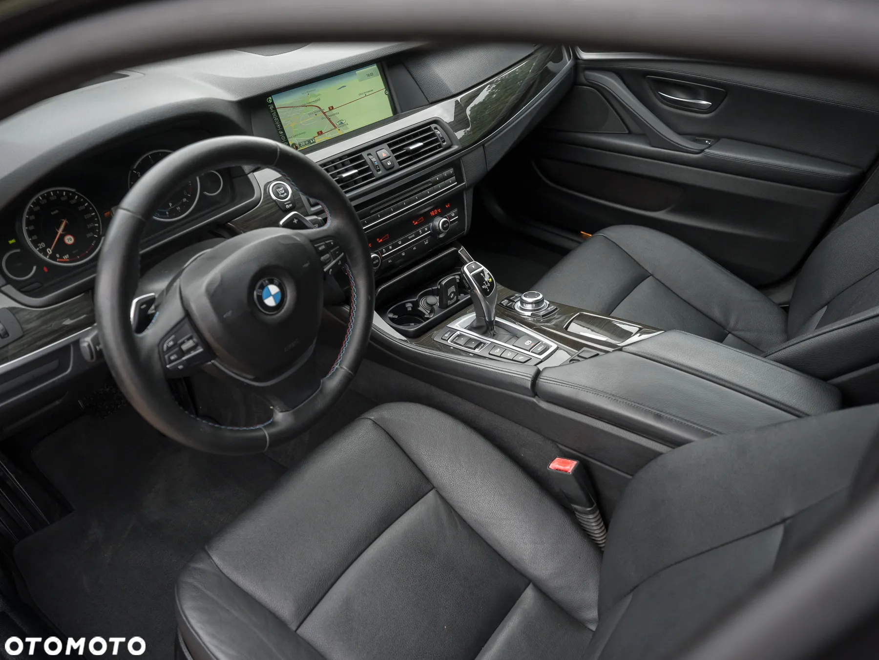 BMW Seria 5 525d Touring Sport-Aut Luxury Line - 25