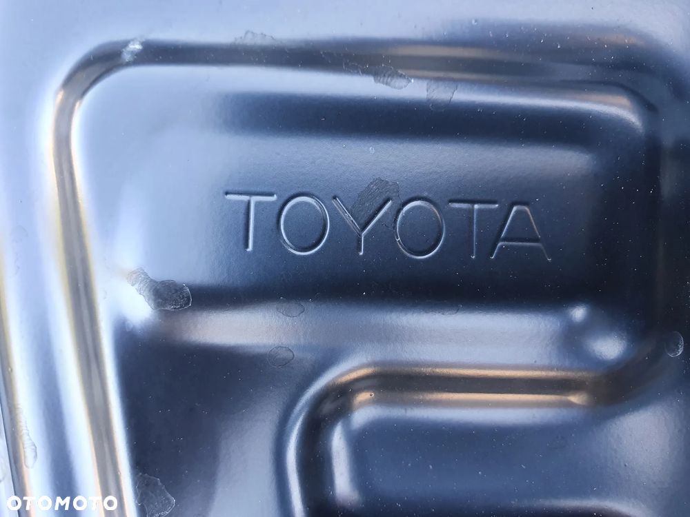 Próg słupek A lewy szybowy Toyota Hilux VIII rok 15- - 3