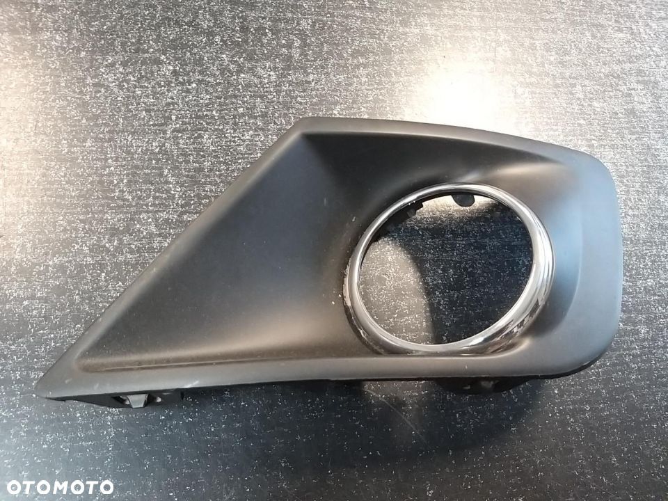 RAMKA HALOGENU Atrapa zderzaka przód Lewa  ramka chrom, PEUGEOT 207 06.09-09.12 745301 - 1