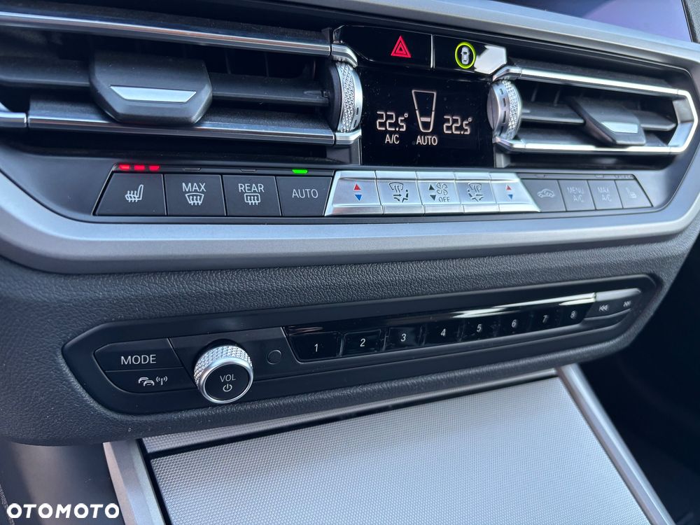 BMW Seria 3 320d xDrive Advantage sport - 36