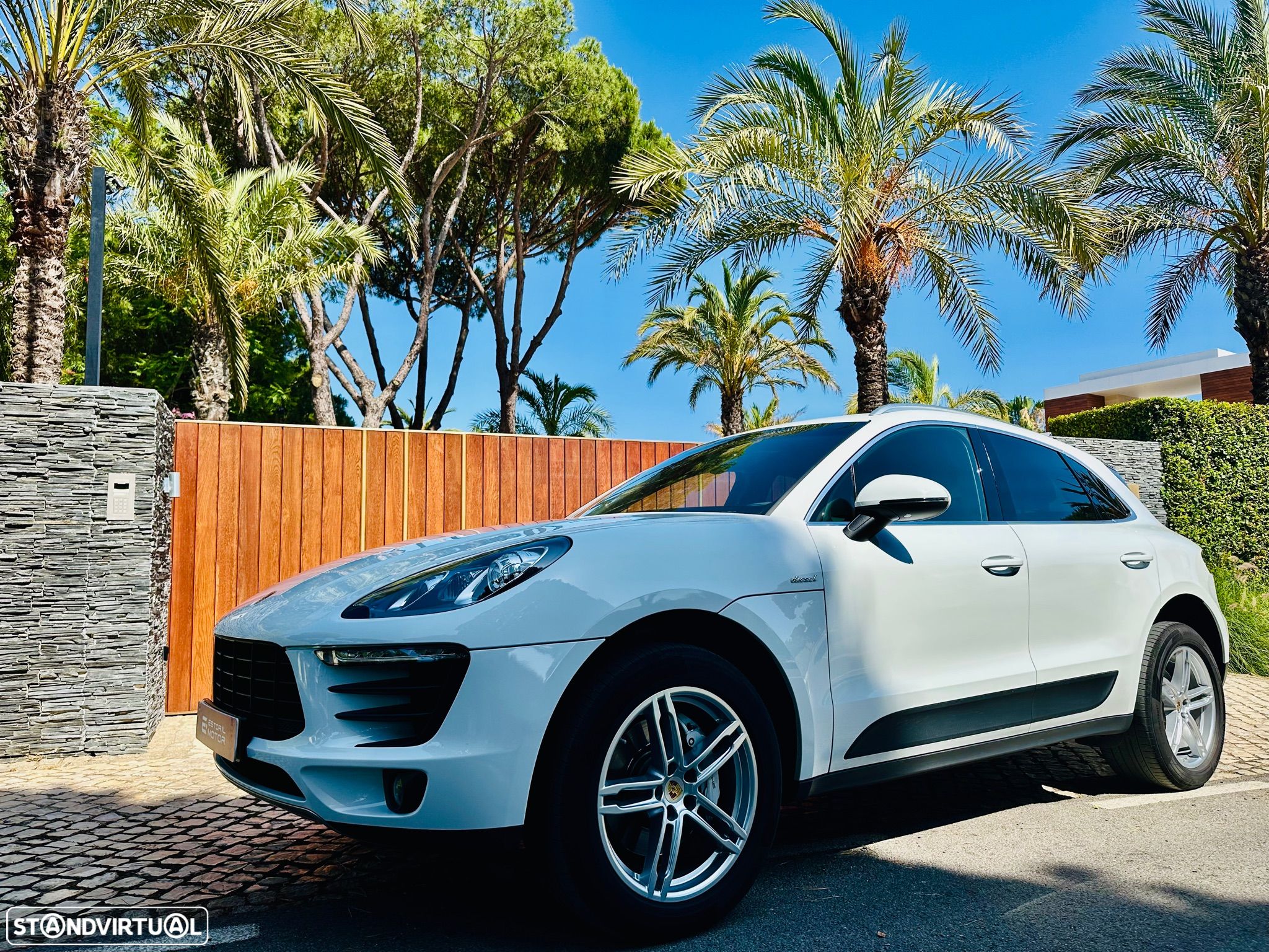 Porsche Macan - 1