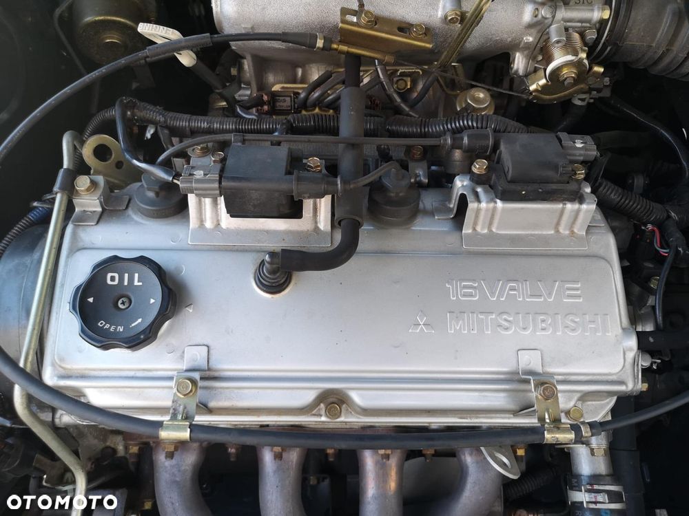 Mitsubishi Galant 2.0 GLS - 11
