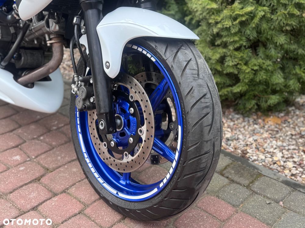 Suzuki Gladius - 15