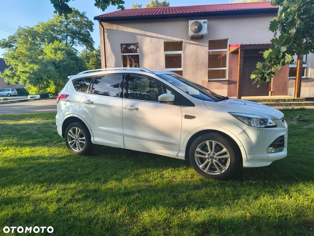 Ford Kuga 2.0 TDCi 2x4 Titanium - 1