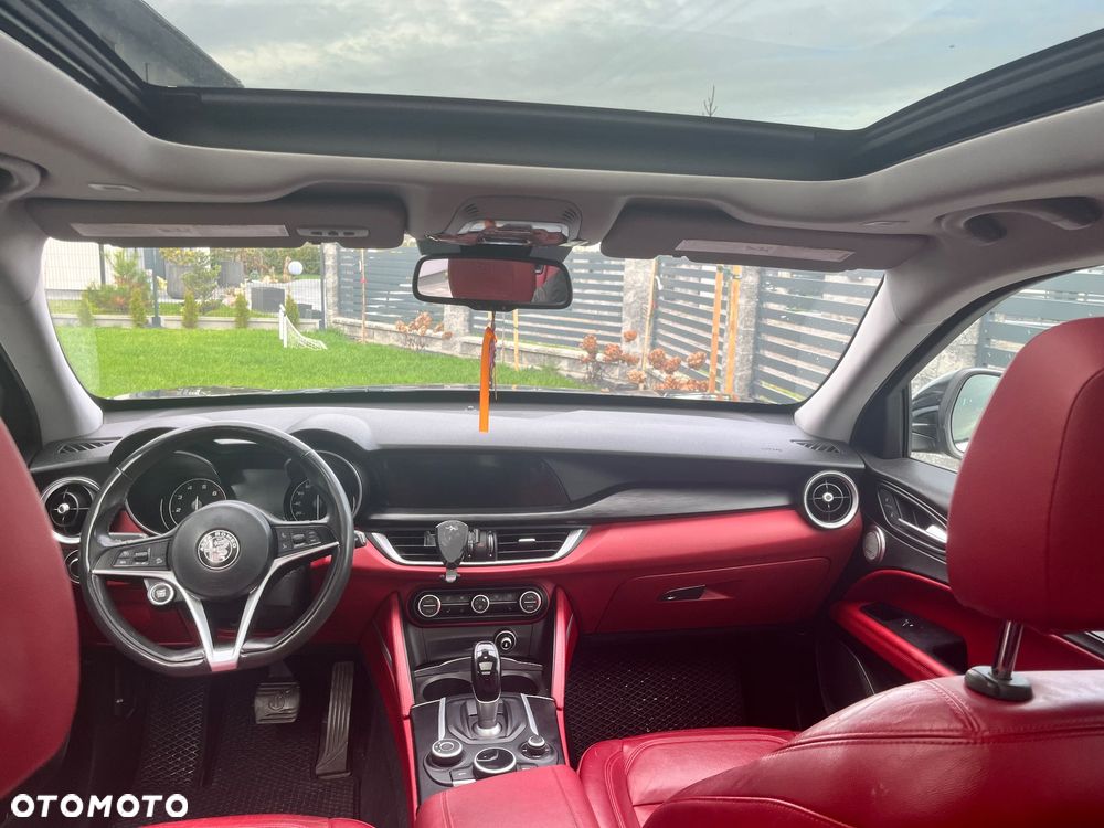 Alfa Romeo Stelvio 2.0 Turbo 16V AT8-Q4 First Edition - 5