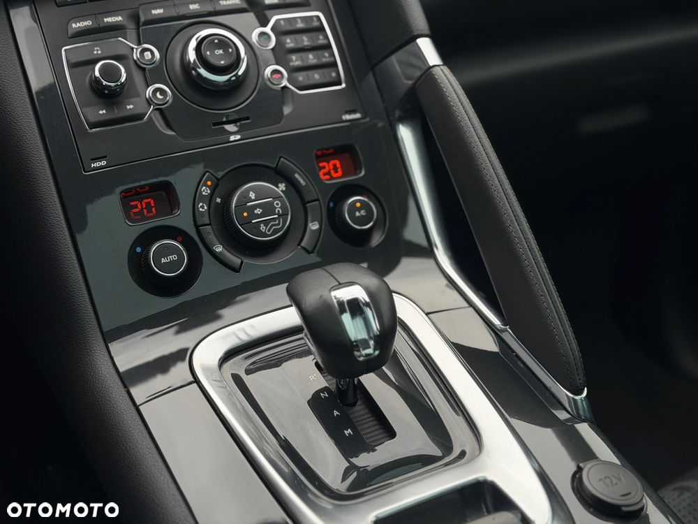Peugeot 3008 2.0 HDi HYbrid4 - 19