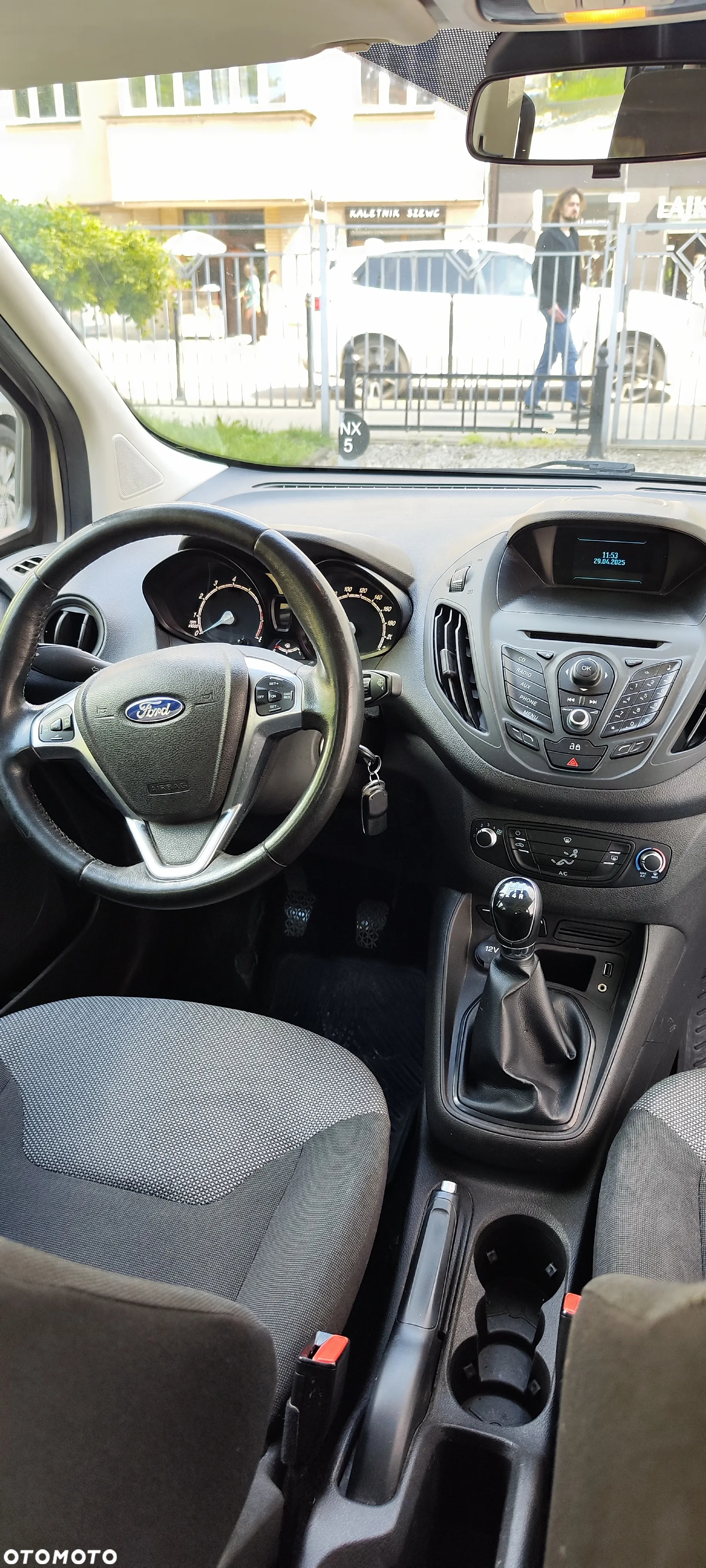 Ford Tourneo Courier - 8