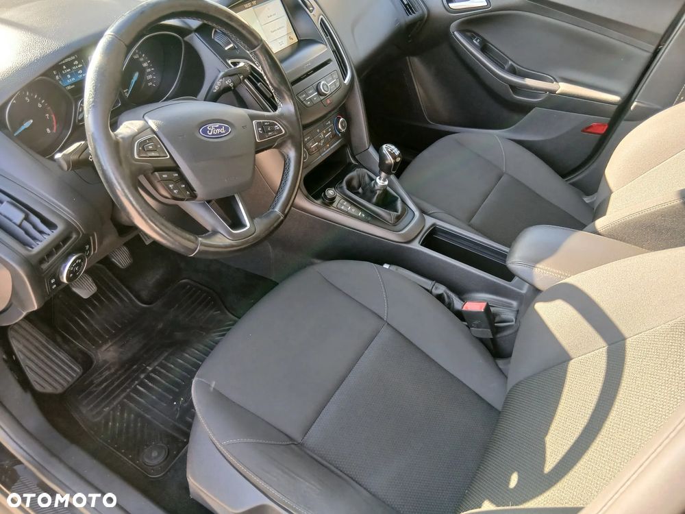 Ford Focus 1.0 EcoBoost STart-Stopp-System TITANIUM - 20
