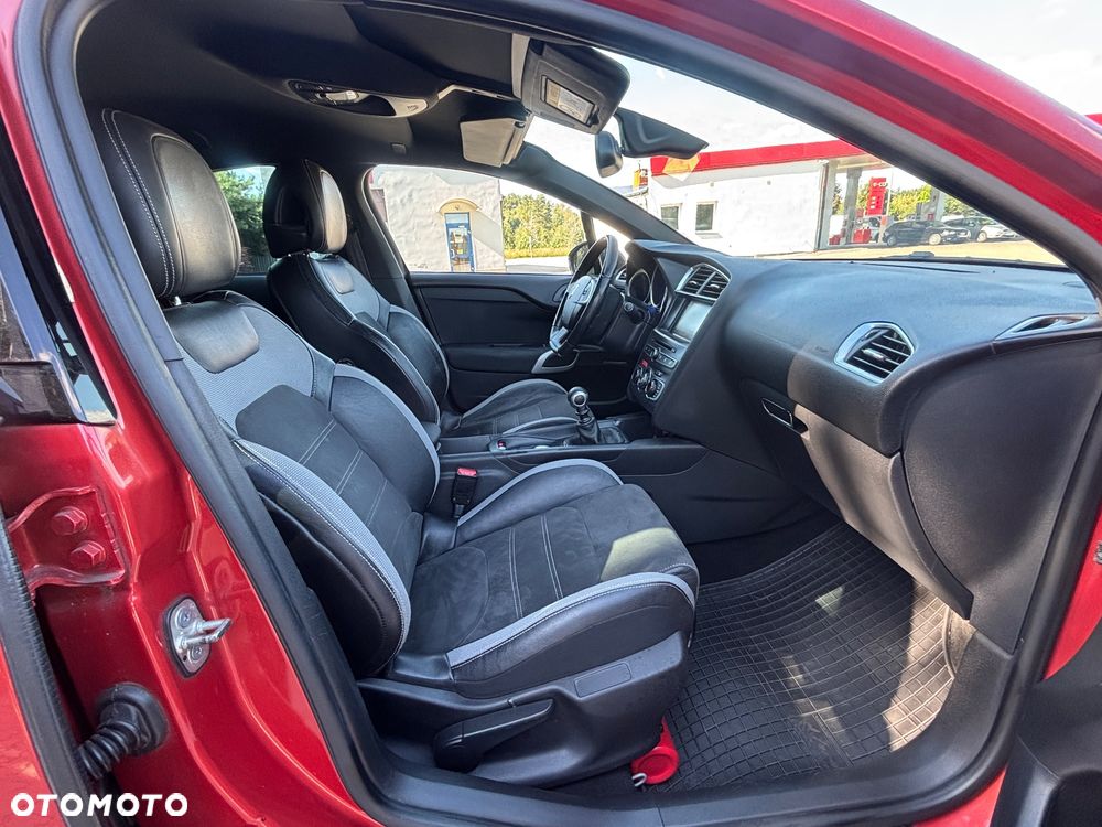 DS Automobiles DS 4 Crossback - 32
