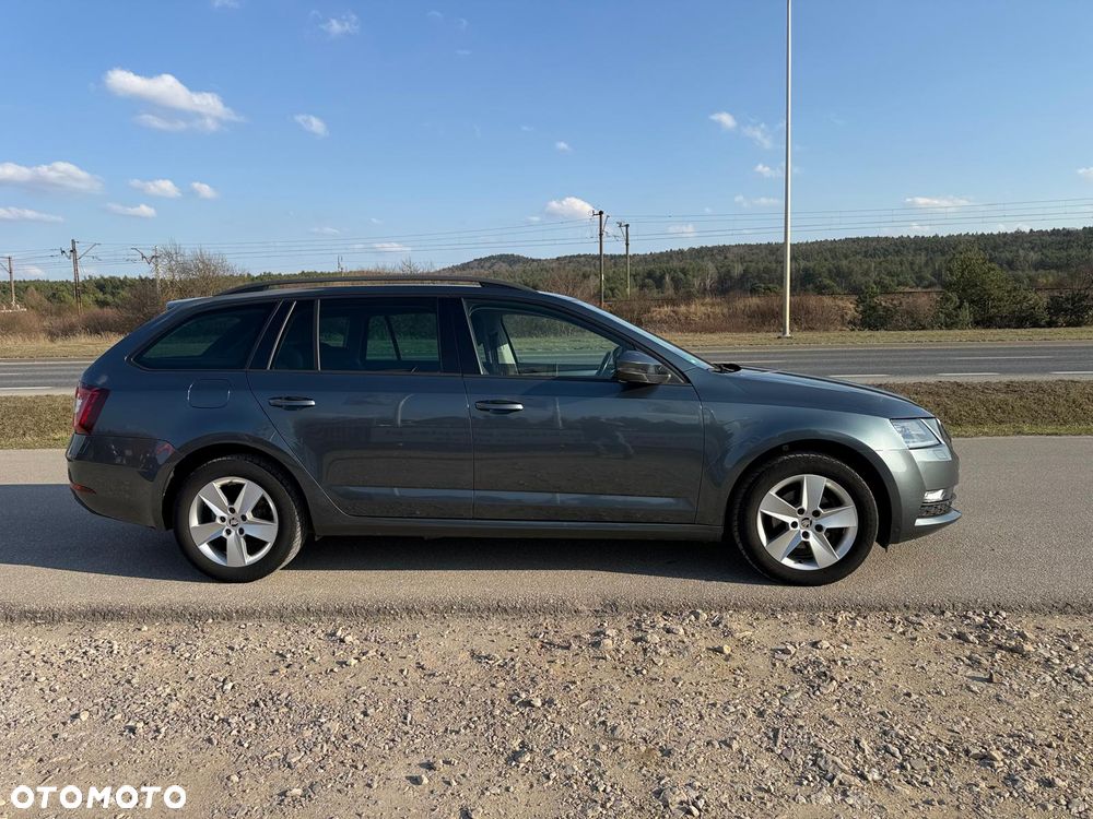 Skoda Octavia 1.6 TDI DSG Style - 3