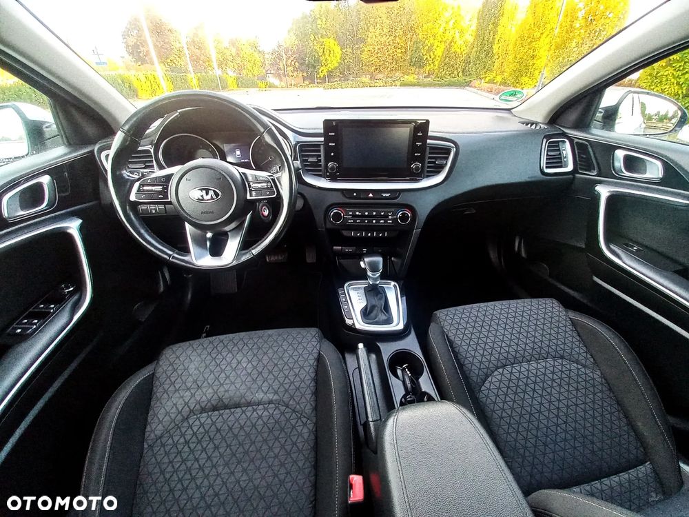 Kia Ceed - 4