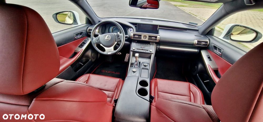 Lexus IS ver-300h-f-sport-eu6 - 11
