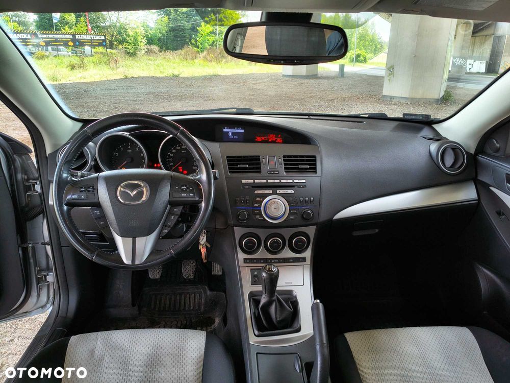 Mazda 3 - 5