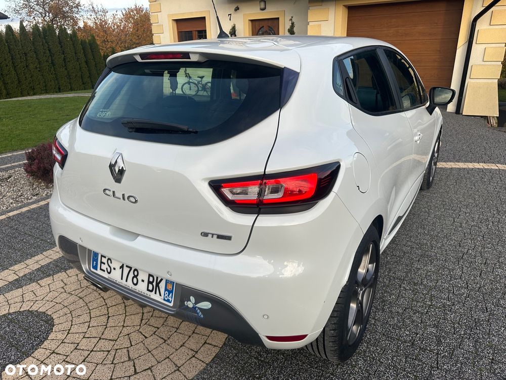 Renault Clio - 7