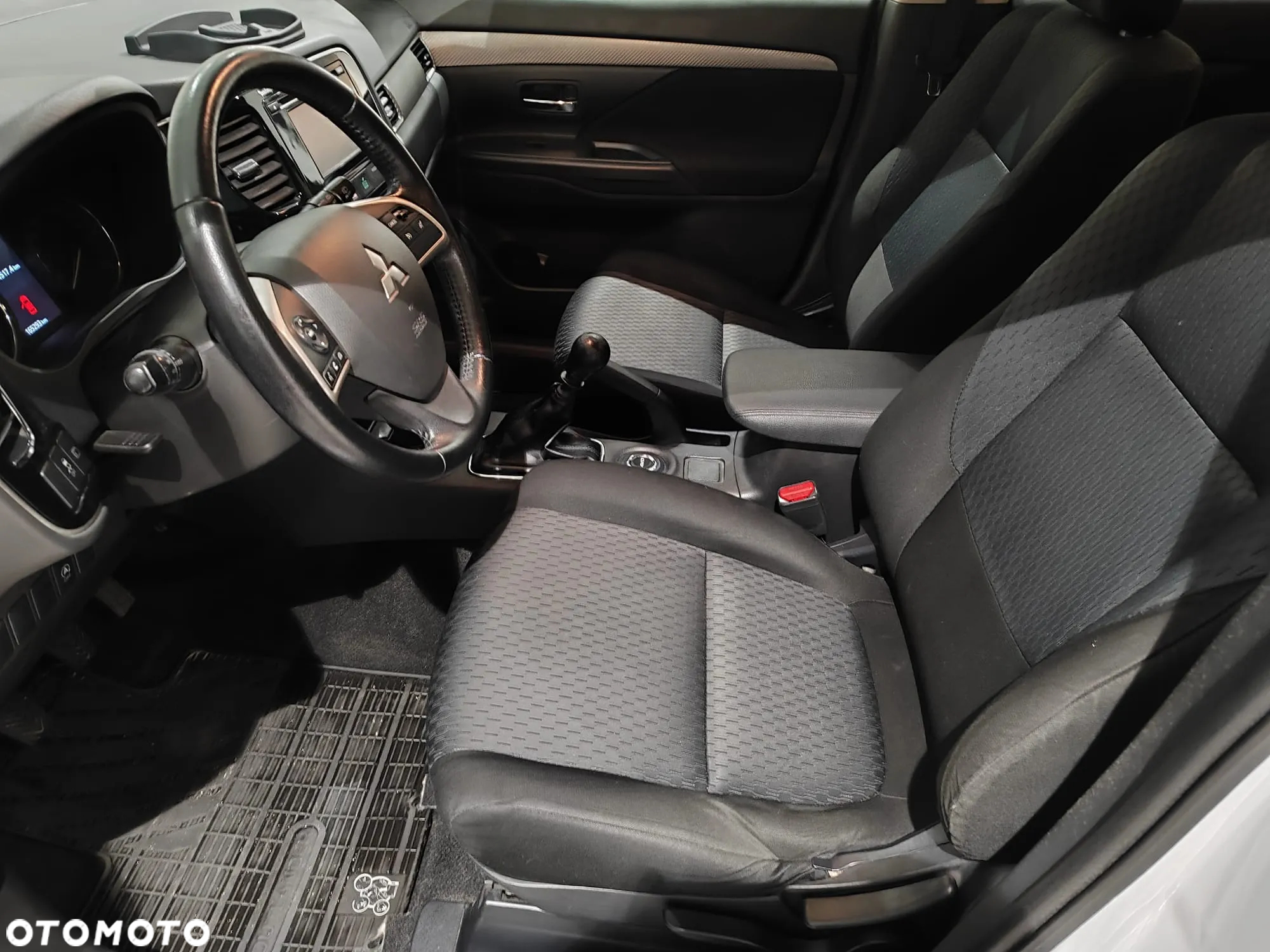 Mitsubishi Outlander 2.2 DID Intense - 15