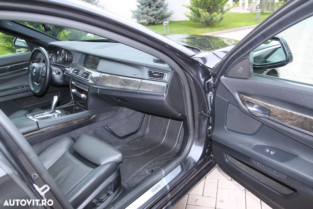 BMW Seria 7 750Li Aut. - 12
