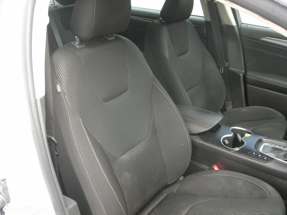 Ford Mondeo 2.0 Hybrid Trend - 25