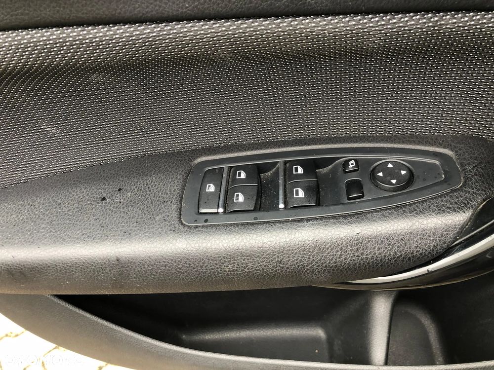 BMW Seria 1 118i - 13