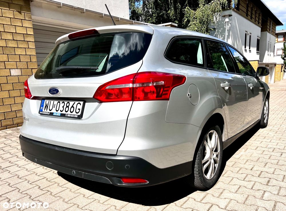 Ford Focus 1.6 Titanium - 12