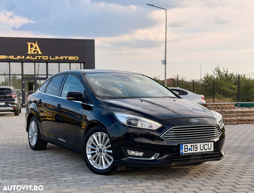 Ford Focus 1.6 Ti-VCT Aut. Titanium - 1