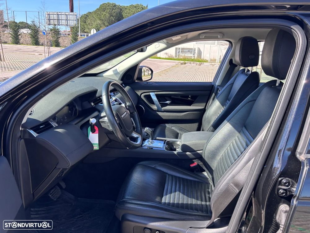 Land Rover Discovery Sport P300e SE - 27