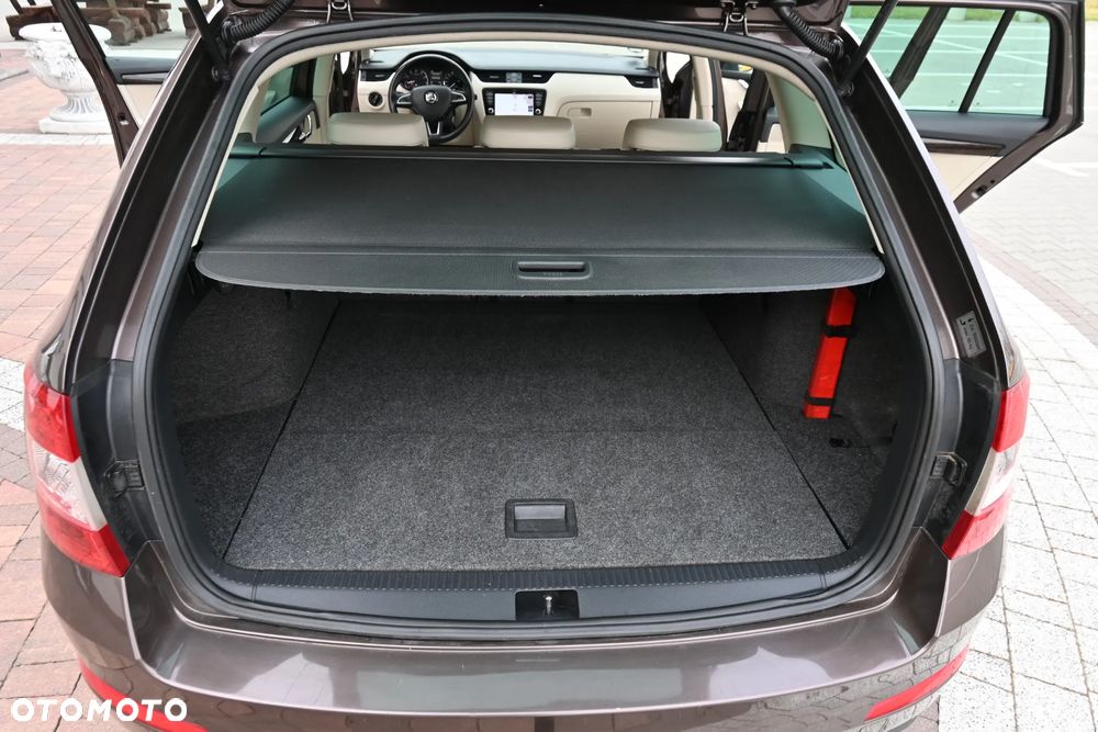 Skoda Octavia 1.8 TSI DSG L&K - 34