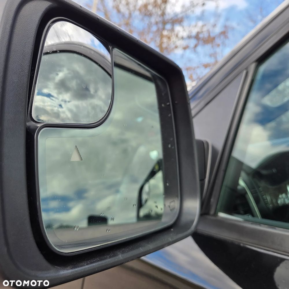 RAM 1500 Crew Cab Sport - 20