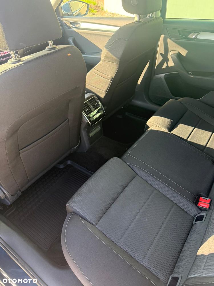 Skoda Superb 2.0 TDI Active DSG - 10
