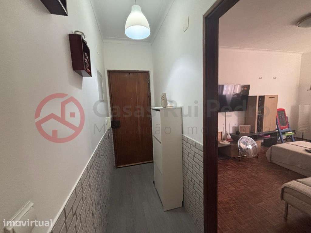 Apartamento T2 perto do metro no Laranjeiro, Almada - Grande imagem: 4/33