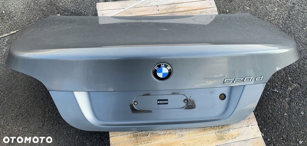 TYLNA KLAPA BAGAŻNIKA SPACEGRAU A52 BMW E60 - 1
