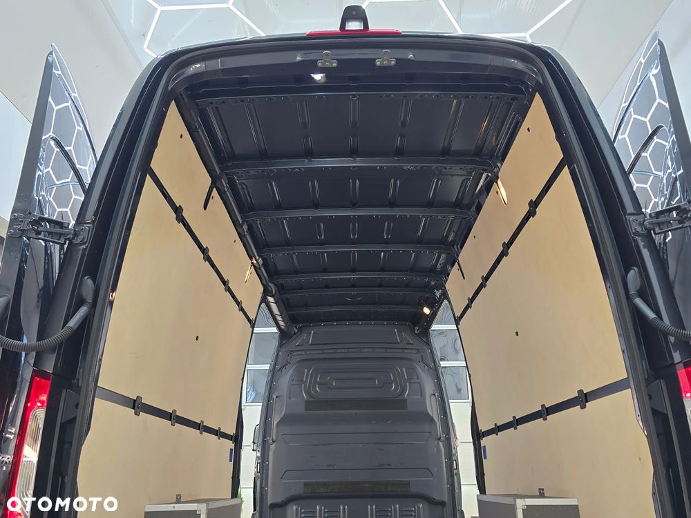 Mercedes-Benz SPRINTER 319 3.0 V6 CDI AUTOMAT 4,40Cm Długi SERWIS ASO MERCEDES-BENZ DO OSTATNIEGO km SALON PL FUL LED HIGH PERFORMANCE MBUX z ekranem dotykowym 10,25 cali SIEDZENIE KIEROWCY KOMFORTOWE, HYDRAULICZNE RESOROWANE PODGRZEWANA SZYBA PRZEDNIA TEMPOMAT KAMERA COFANIA LAKIER METALIK - 19
