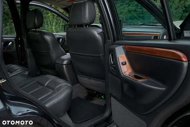 Jeep Grand Cherokee - 17