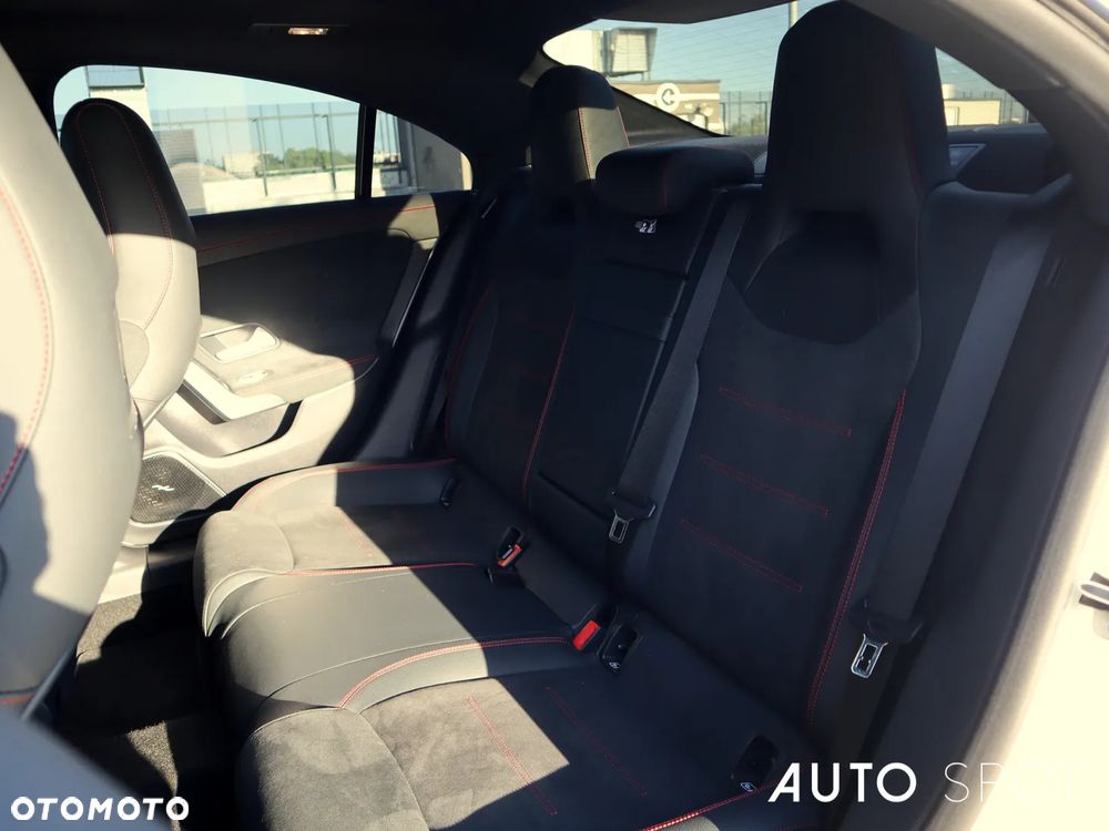 Mercedes-Benz CLA 250 4-Matic AMG Line 7G-DCT - 40