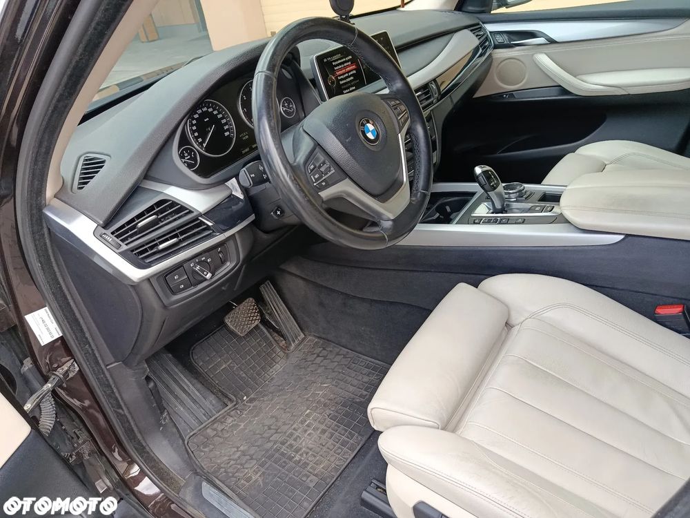 BMW X5 xDrive25d - 11