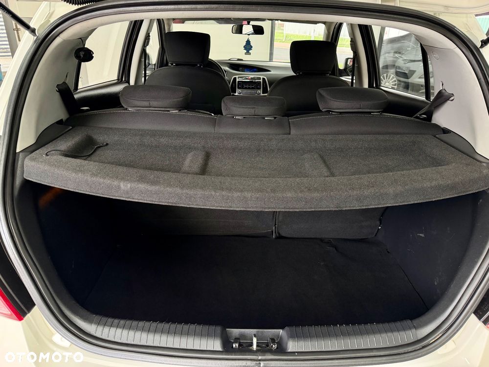 Hyundai i20 1.25 Wersja Jubileuszowa - 17