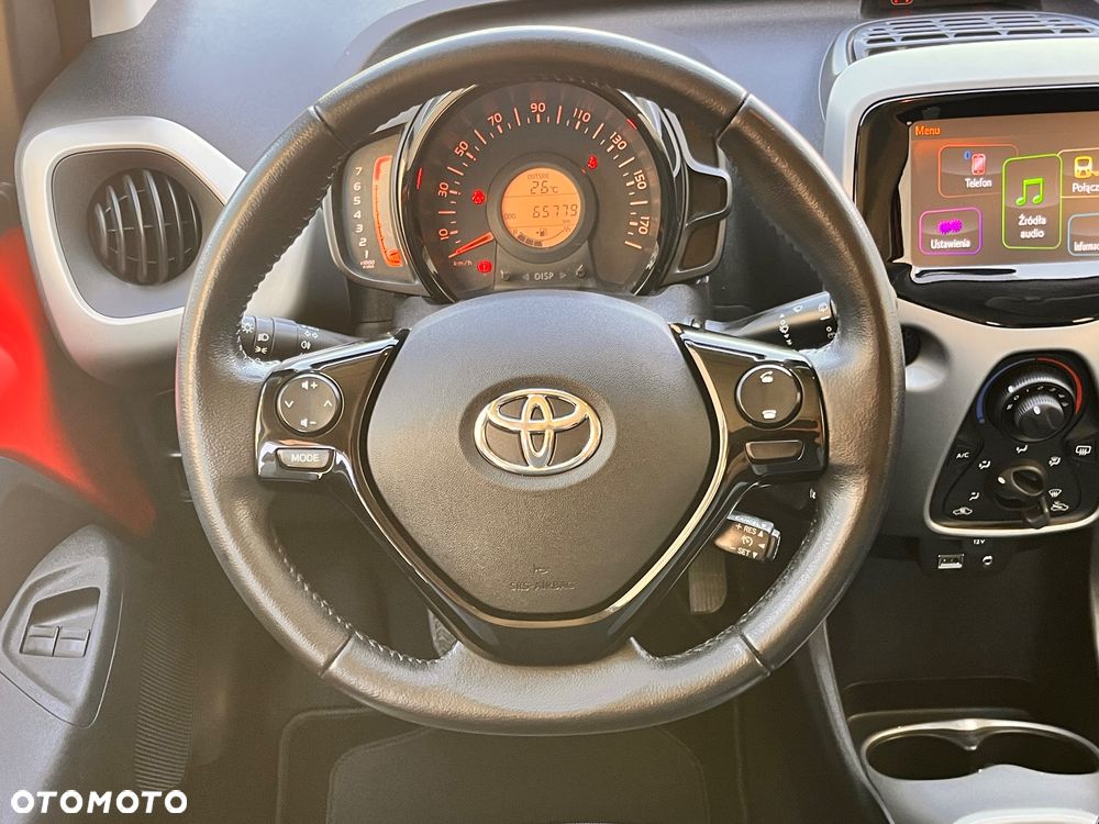Toyota Aygo x-clusiv - 17