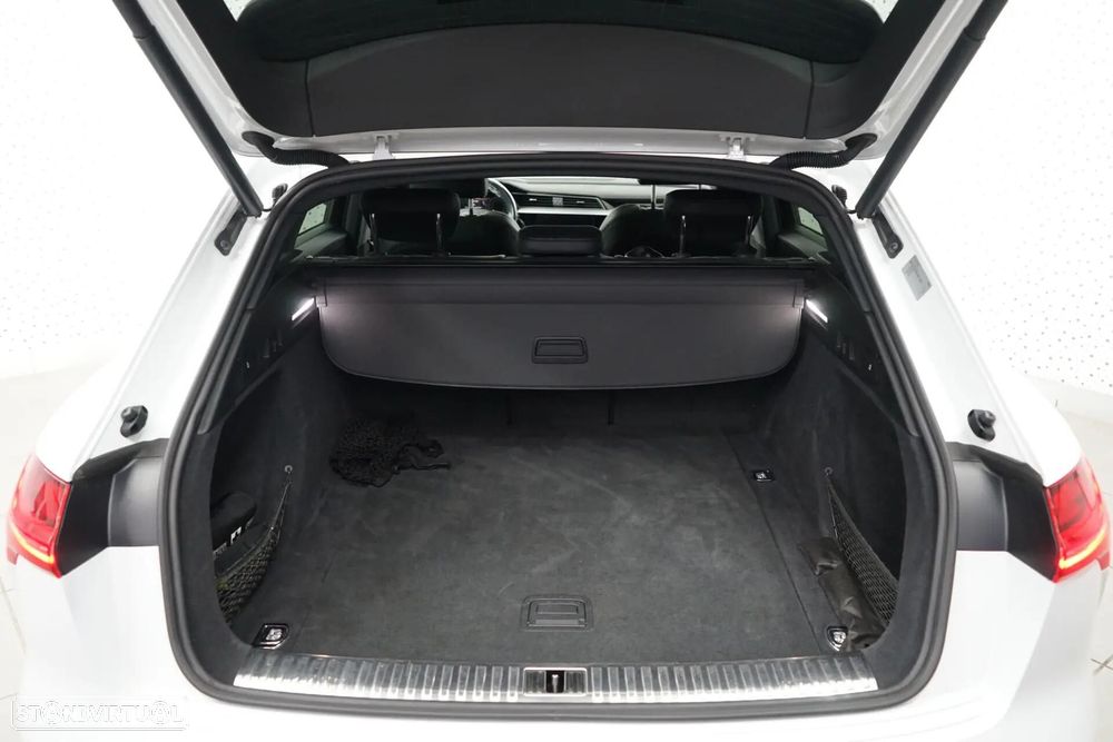 Audi e-tron 50 quattro S line - 22