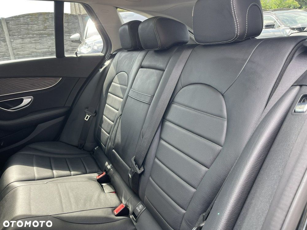 Mercedes-Benz Klasa C 250 (BlueTEC) d 4Matic T 7G-TRONIC Avantgarde - 12