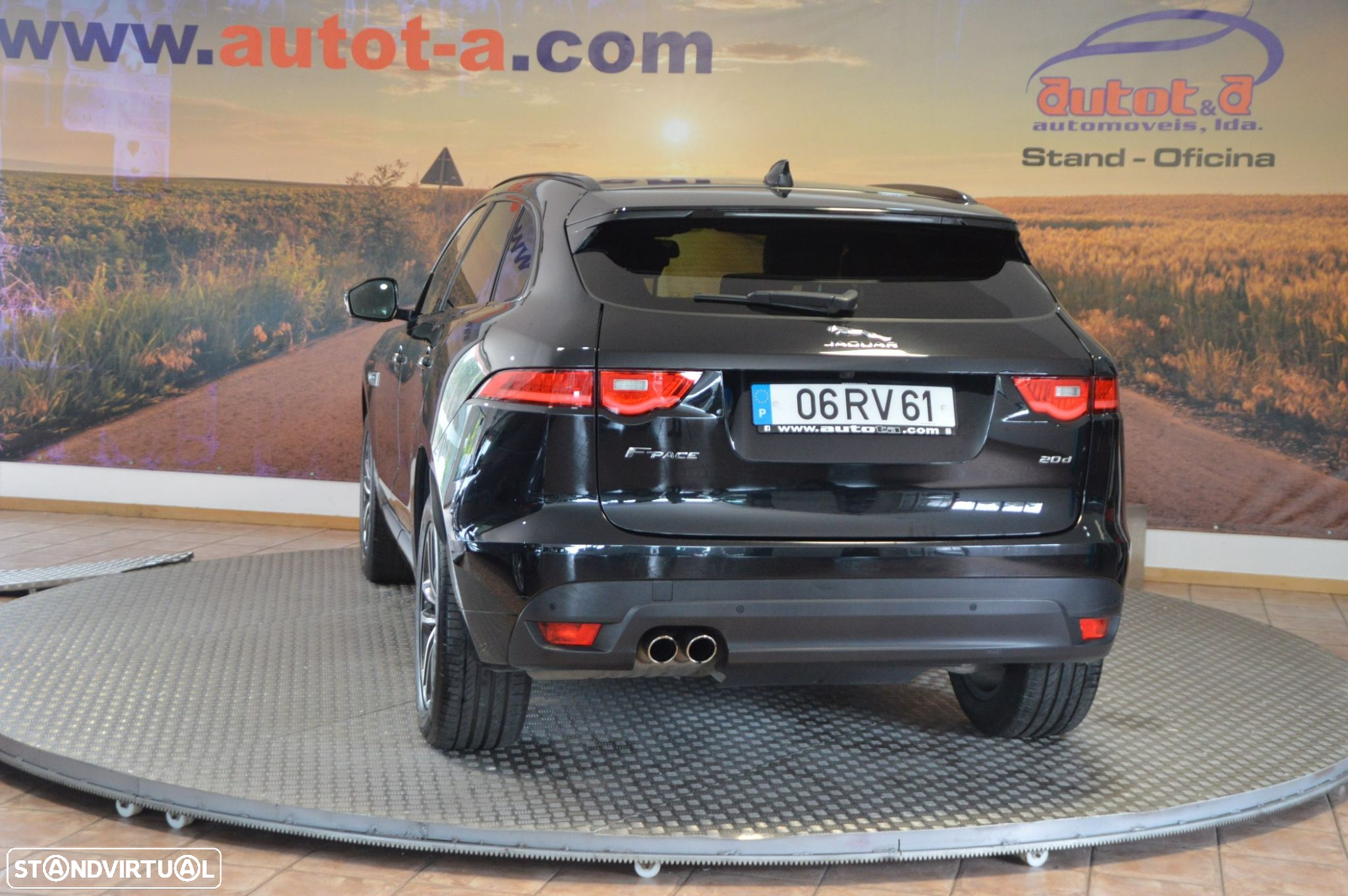 Jaguar F-Pace 2.0 i4D R-Sport AWD - 4