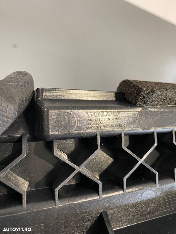 Ornament portbagaj stanga VOLVO V60 2018+ 31462614 - 2