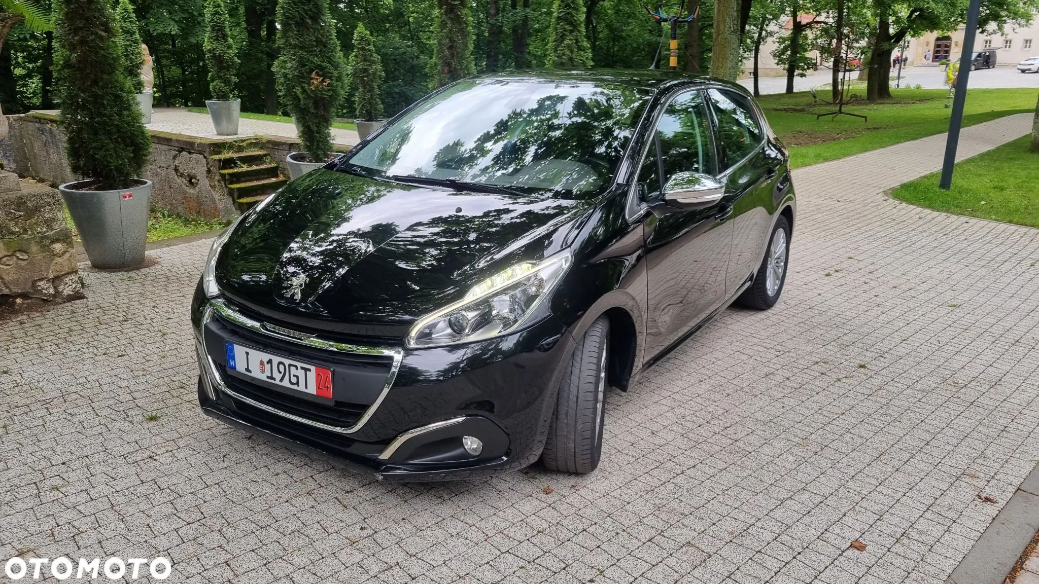 Peugeot 208 1.2 PureTech Style - 1