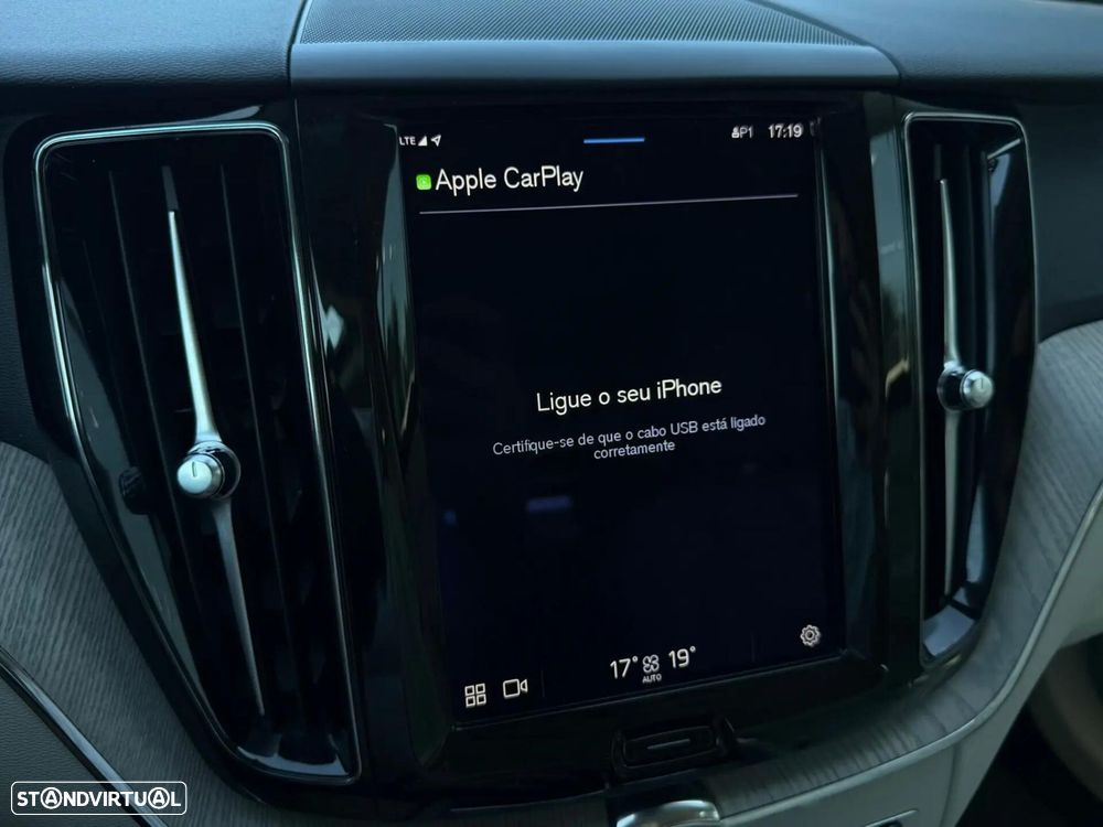 Volvo XC 60 2.0 B4 Plus Bright - 40