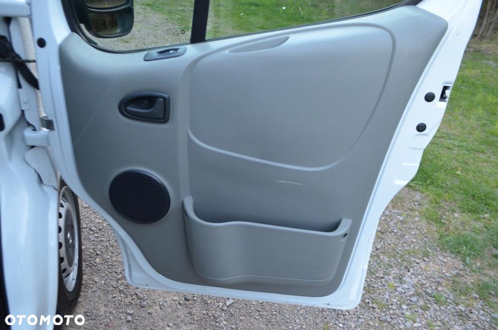 Opel Vivaro - 25