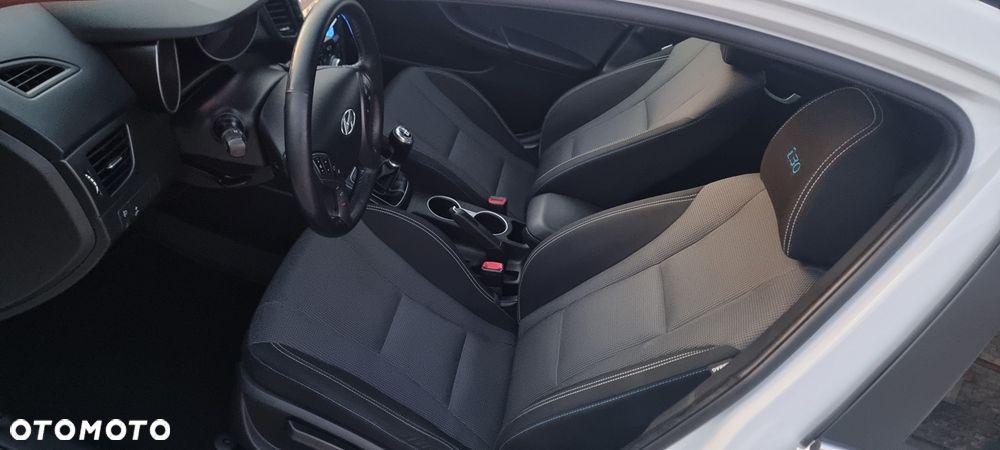 Hyundai i30 blue 1.6 GDI YES Gold - 17