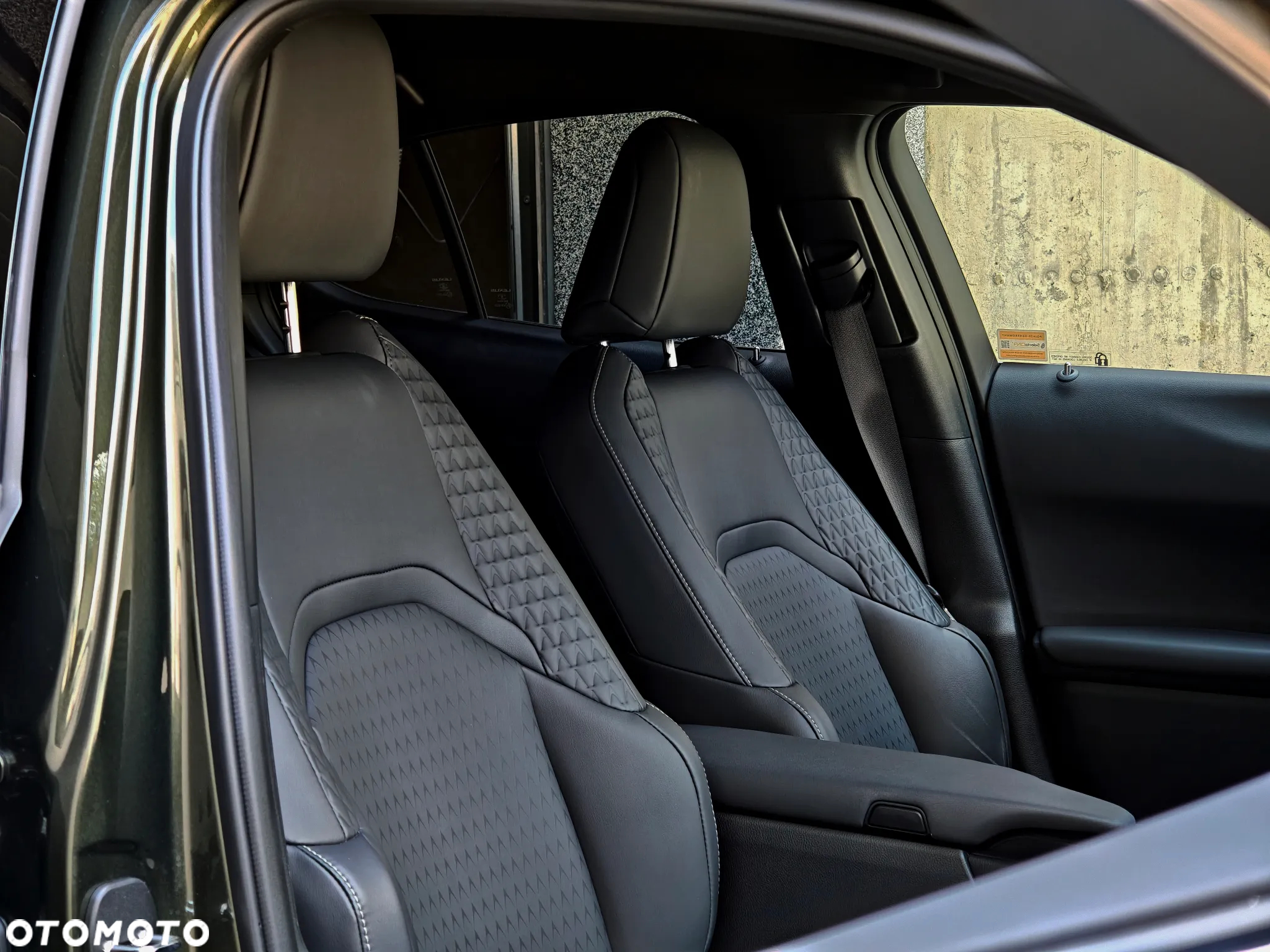 Lexus UX 250h GPF F Impression 2WD - 10