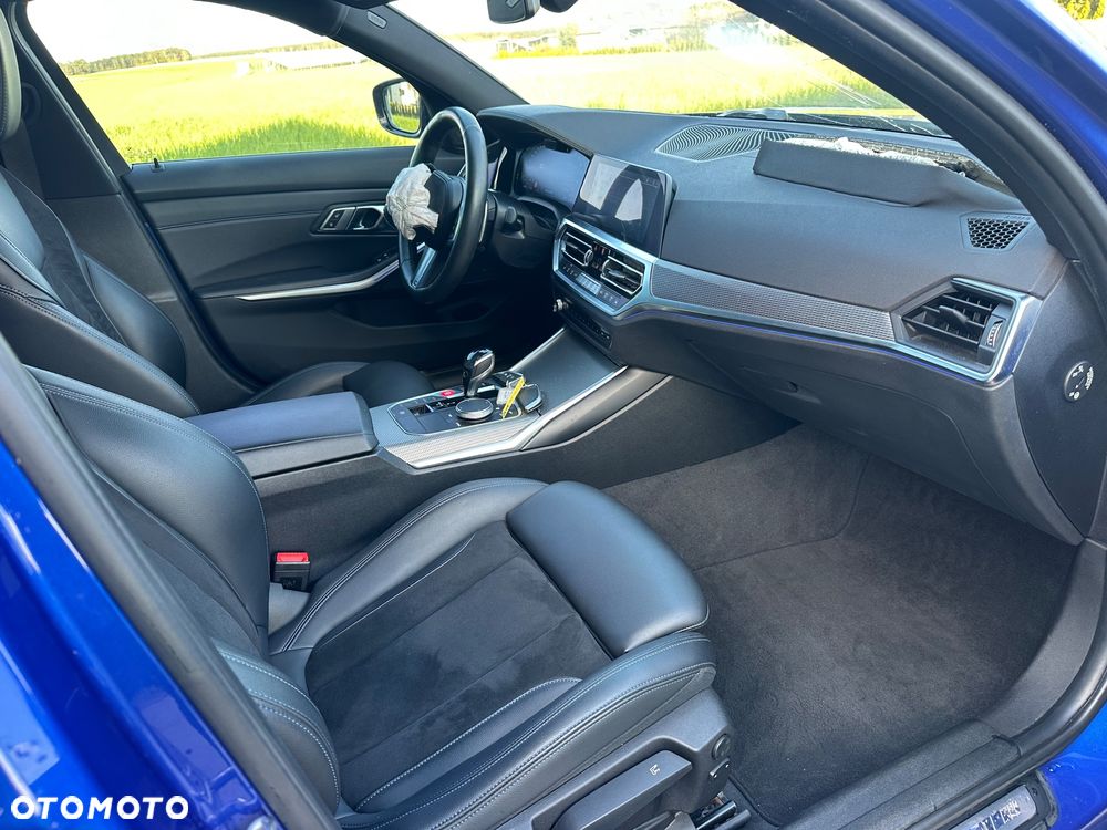 BMW Seria 3 330i M Sport - 21