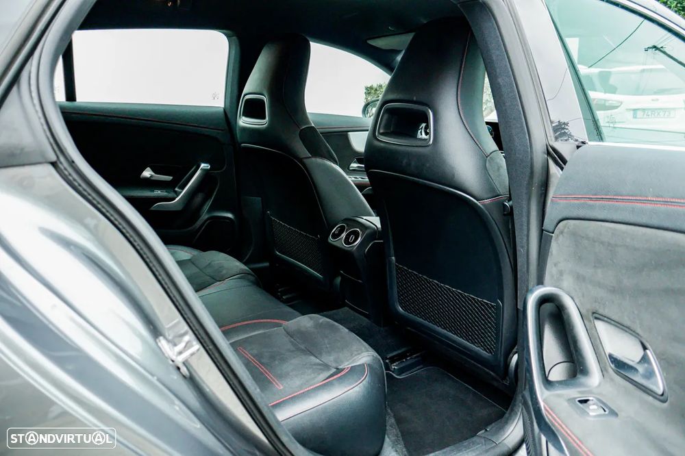 Mercedes-Benz CLA 180 d Shooting Brake AMG Line Aut. - 18