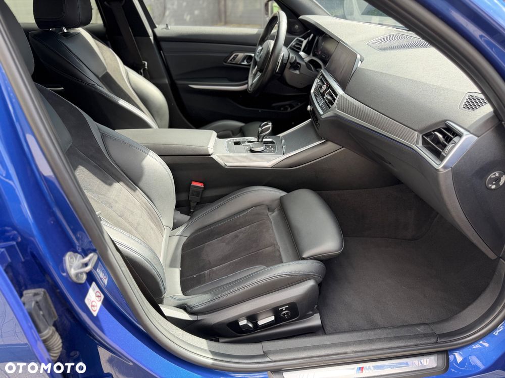 BMW Seria 3 320d xDrive M Sport - 25