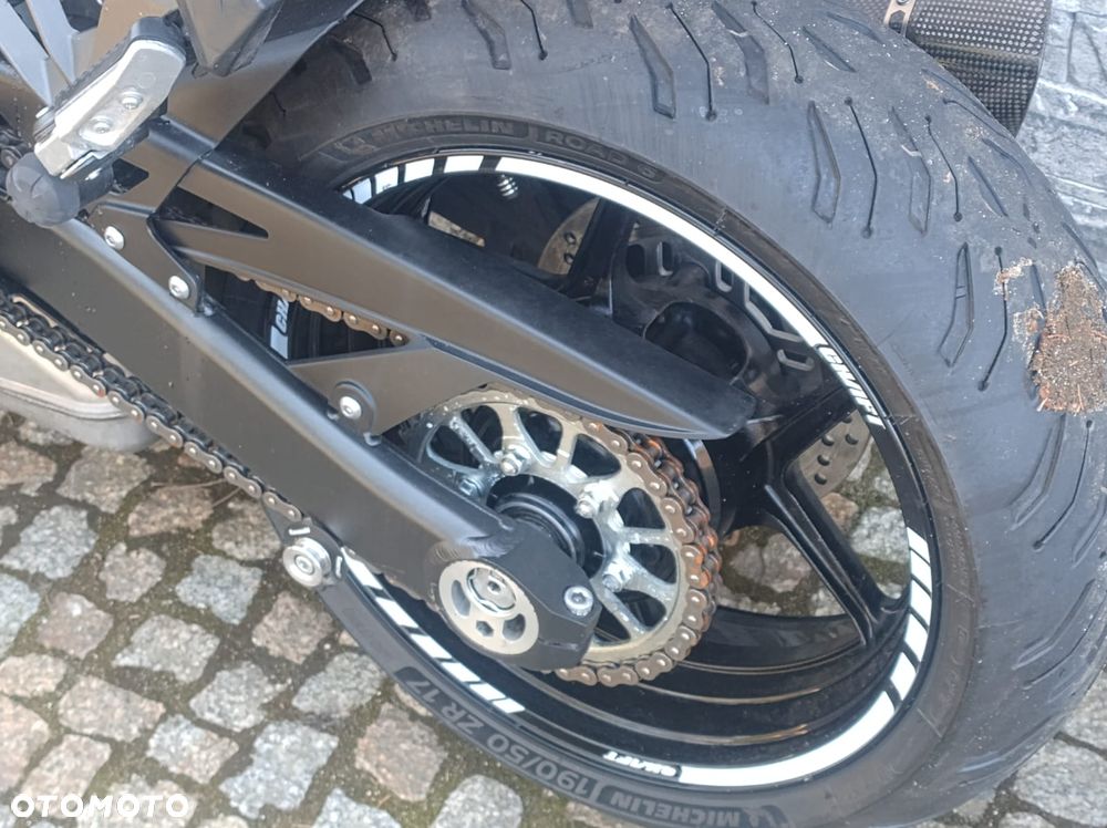 Kawasaki Ninja 1000 SX - 26